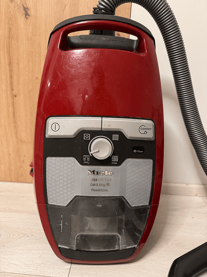 Miele Blizzard CX1 Cat & Dog PowerLine bagless canister vacuum cleaner